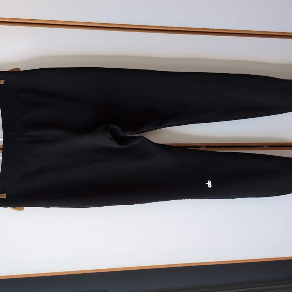 NWOT Alo Black Yoga Sweatpants Urban Moto Workout Gym M - Picture 11 of 15